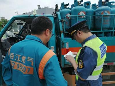 查車(chē)9.7萬(wàn)余輛次!全省道路危險(xiǎn)貨物運(yùn)輸經(jīng)營(yíng)專(zhuān)項(xiàng)整治行動(dòng)取得階段性成果